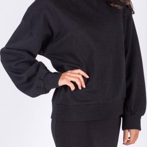 crewneck sweatshirt black top yakira bella 190707